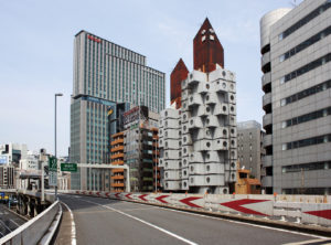 中銀カプセルタワービル(設計:黒川紀章)