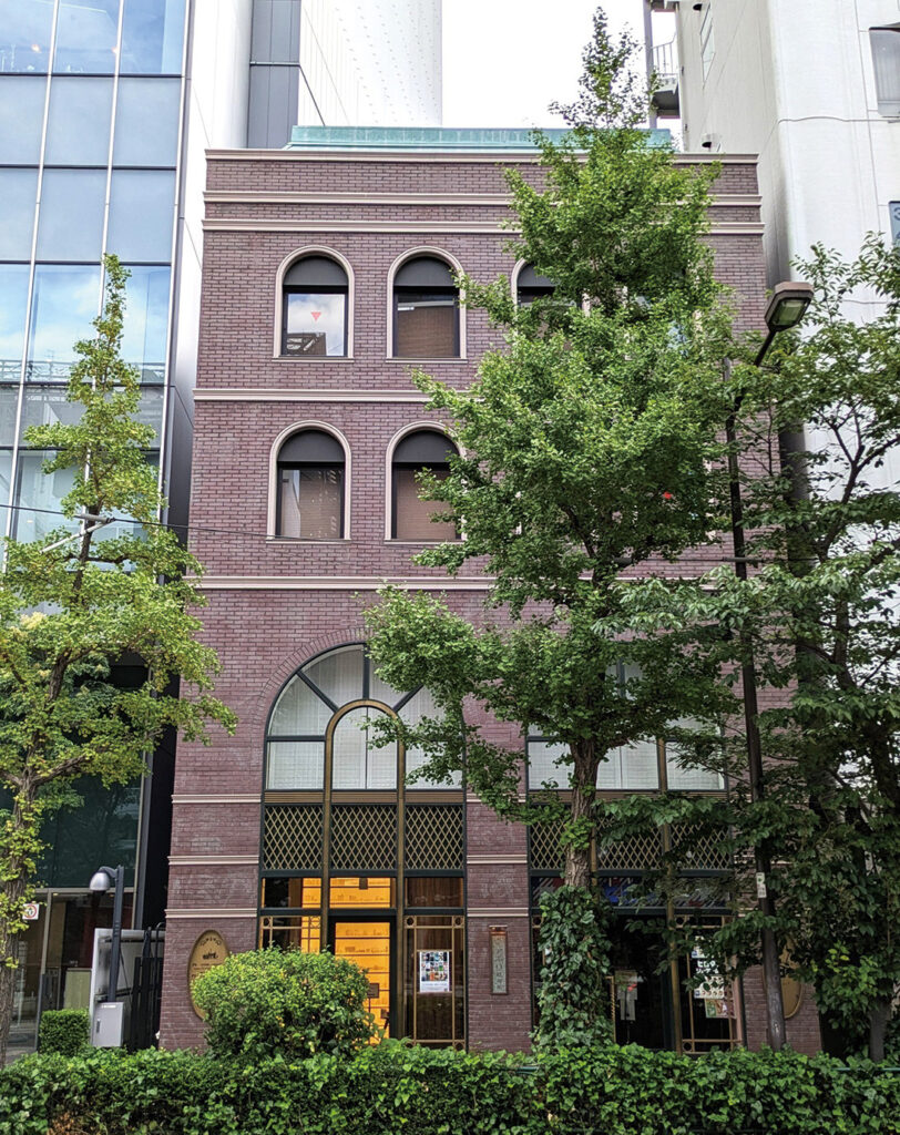 会場の銀座アポロ昭和館外観