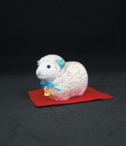 (E)ひつじの木目込人形(高さ約5㎝)